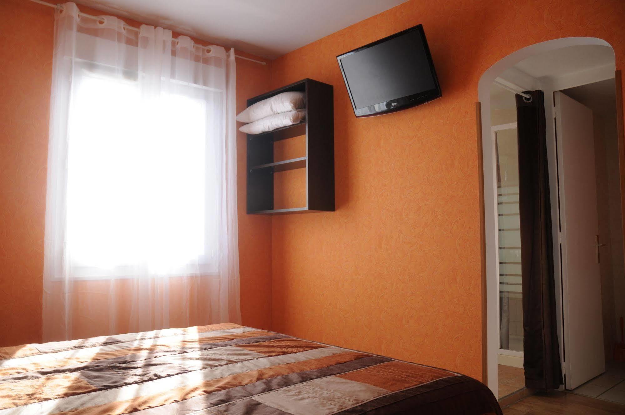 Hotel Les Rosiers La Rochelle  Eksteriør billede